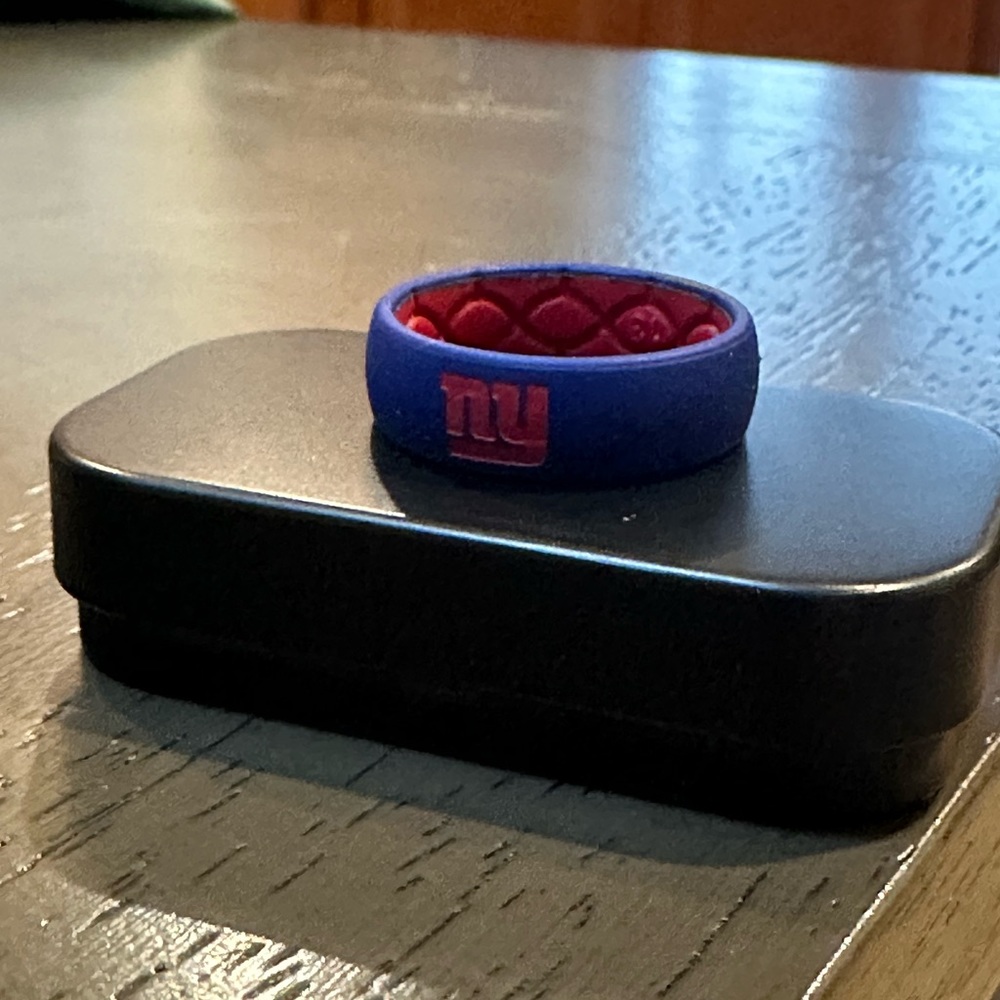 New York Giants Groove Ring
